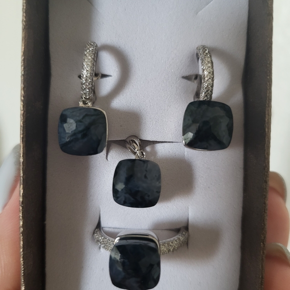 Jewelry - Elegant Silver 925 and Black Jewelry Set